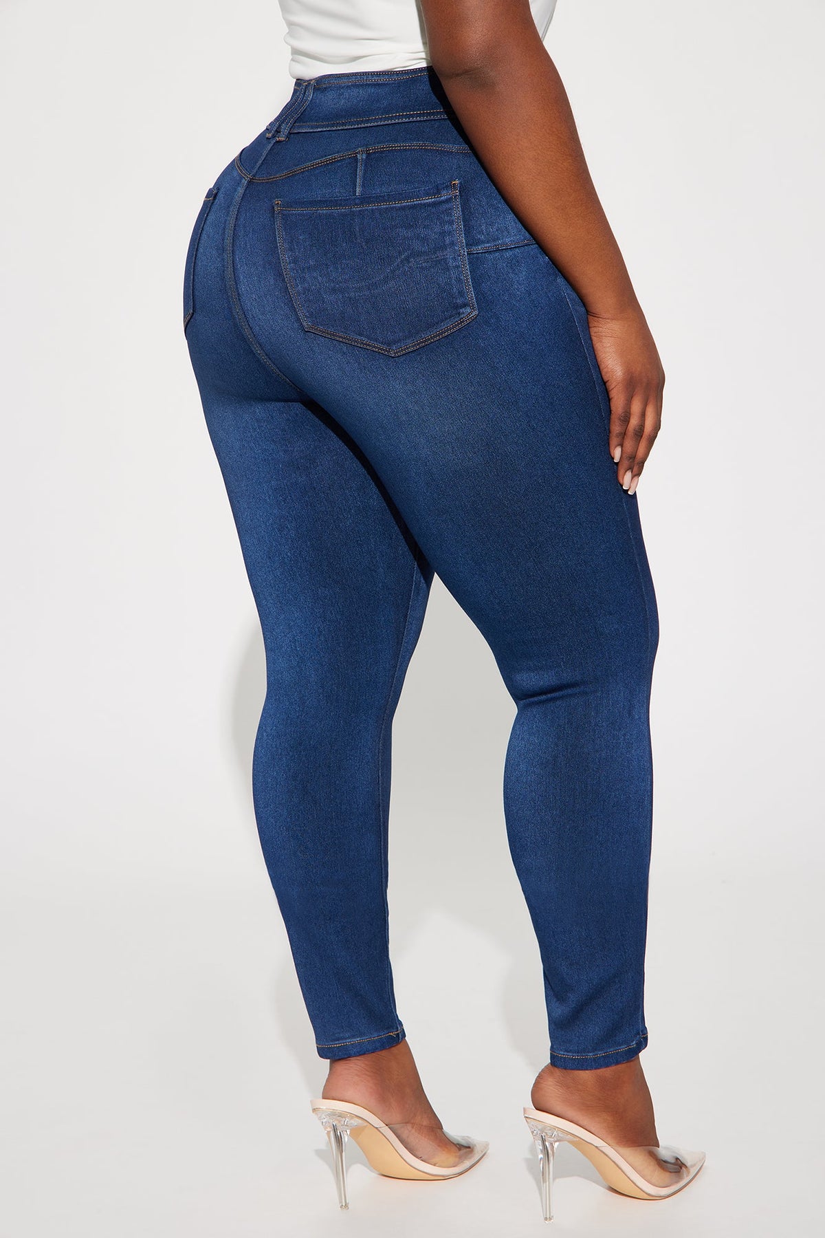 Snatch Me Tight Booty Lifter Skinny Jeans - Medium Wash