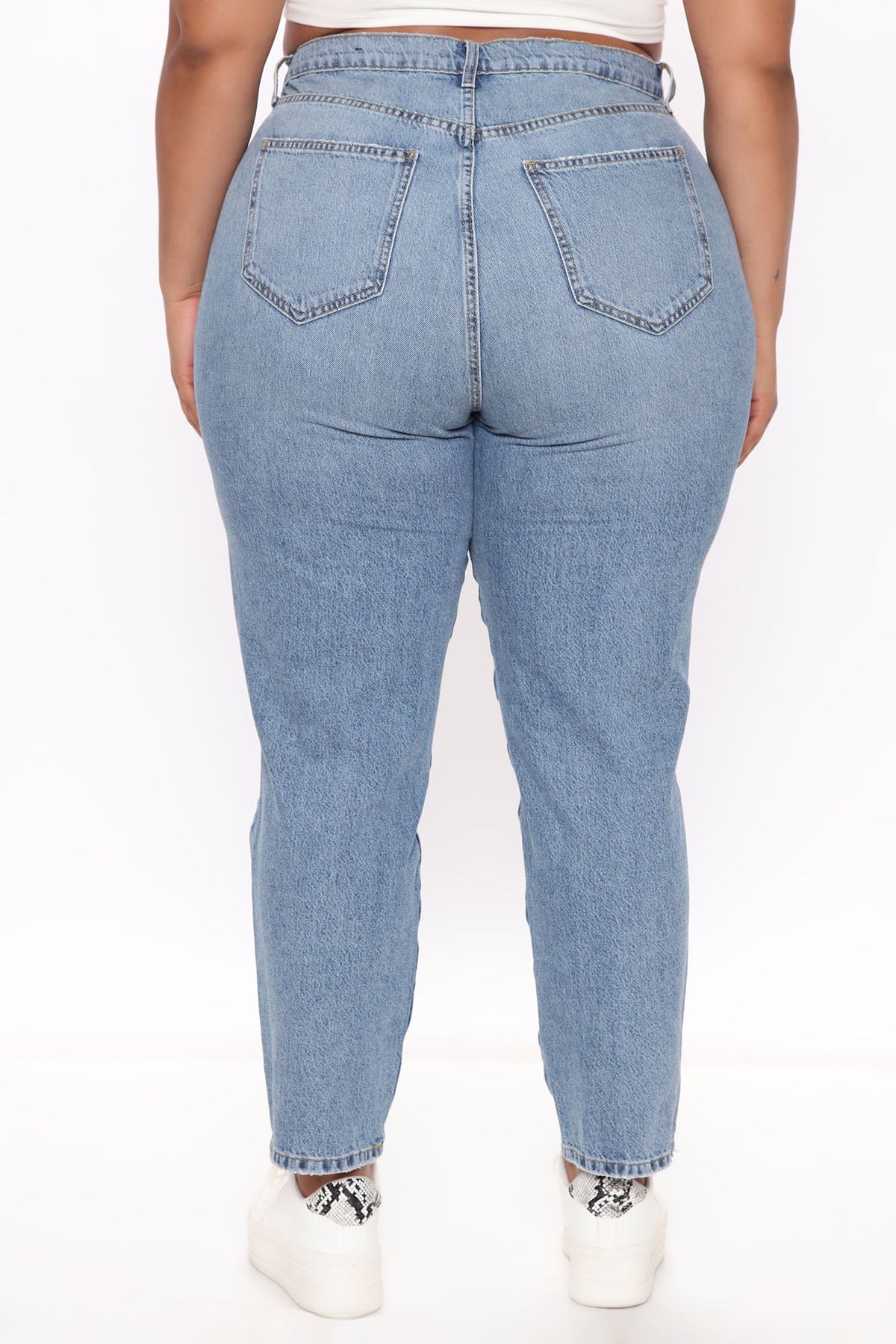 Very Special High Rise Mom Jeans - Medium Wash