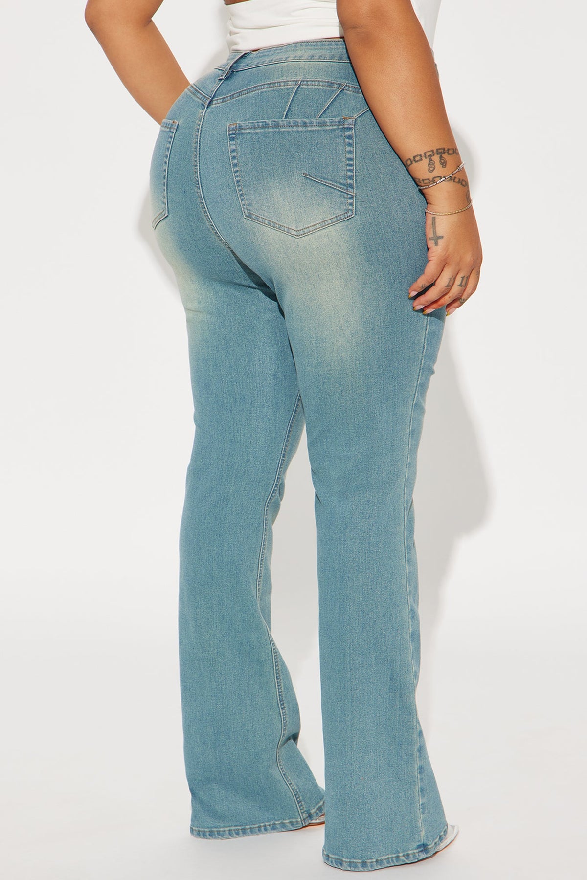 Mesa Booty Lifting Stretch Bootcut Jeans - Medium Blue Wash